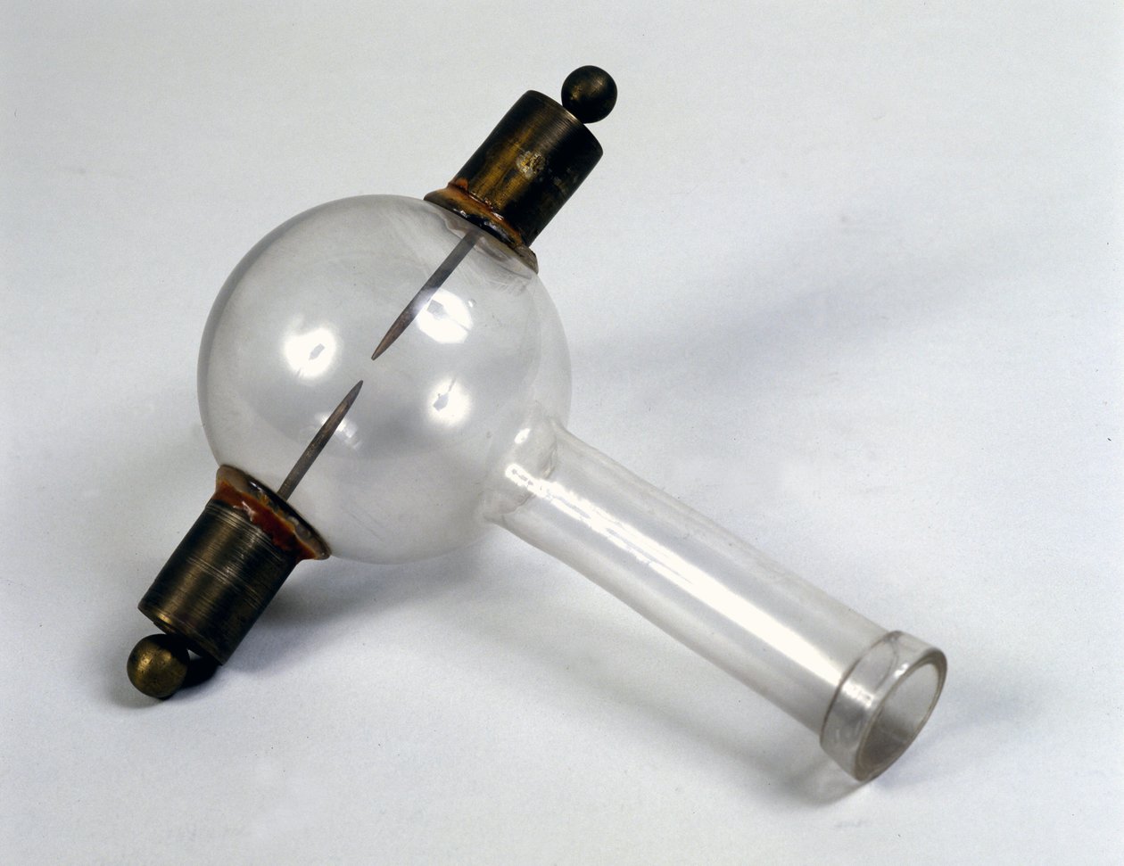 El arma eléctrica de Alessandro Volta usada para encender metano. Museo de Ciencia y Tecnología, Milán de Alessandro Volta