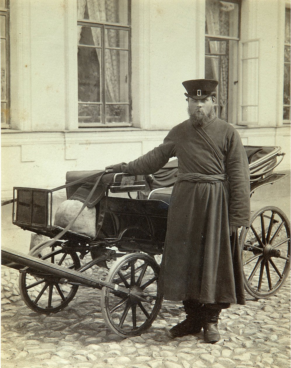 Un cochero. Foto de albúmina de Alexei Sergeevich Mazurin (1846-después de 1914) de Alexei Sergeevich Mazurin