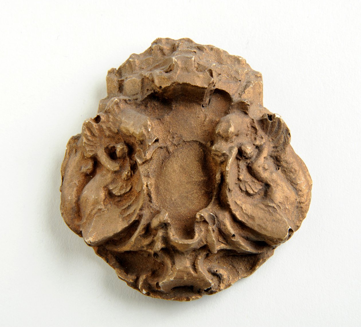 Maqueta para un arco clave con una alegoría del amor de Alfred Gilbert