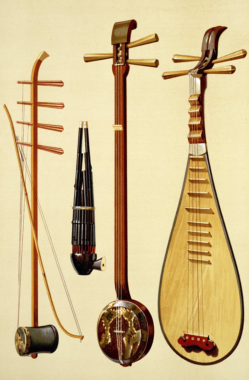 Un huqin y arco, un sheng, un sanxian y una pipa, instrumentos chinos de 