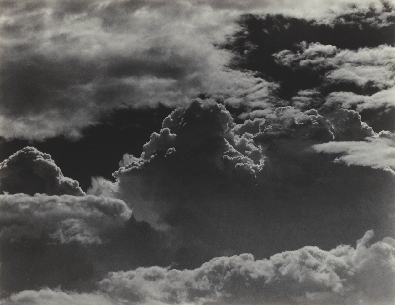 Nubes o equivalente de Alfred Stieglitz