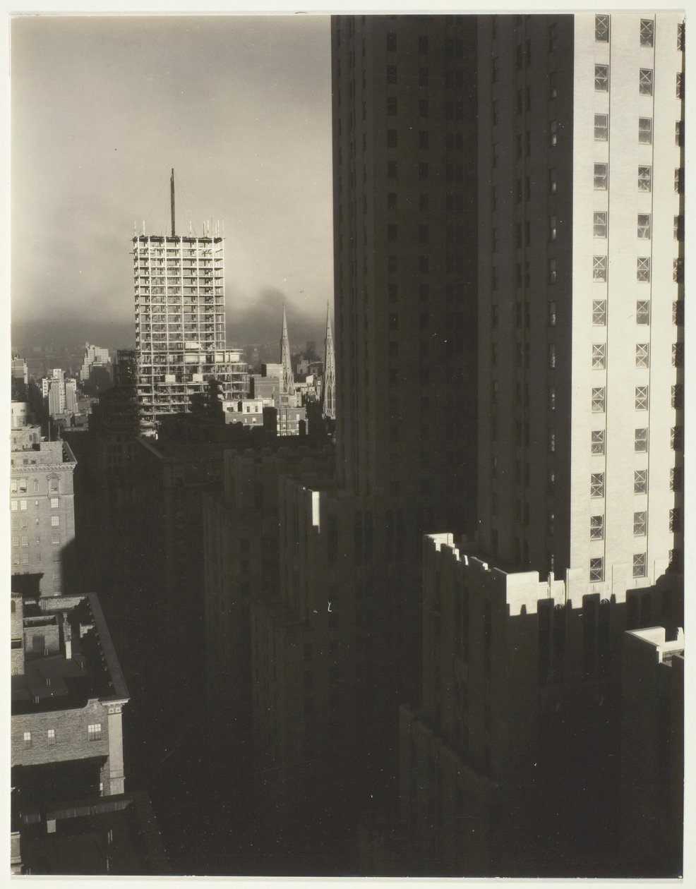 Desde Mi Ventana en el Shelton, Oeste de Alfred Stieglitz