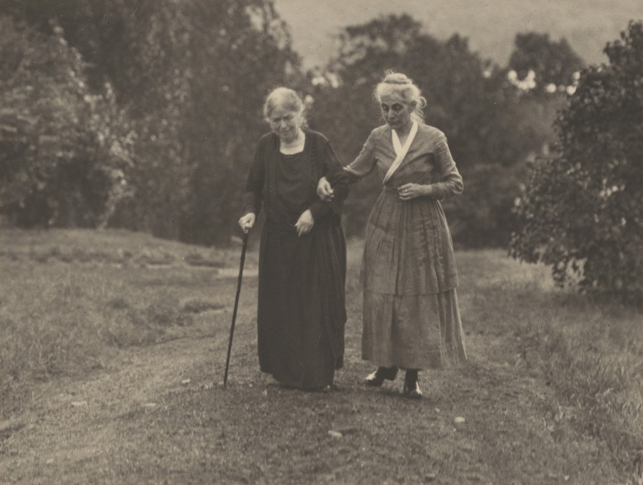 Hedwig Stieglitz y Katherine Herzig, Lake George de Alfred Stieglitz
