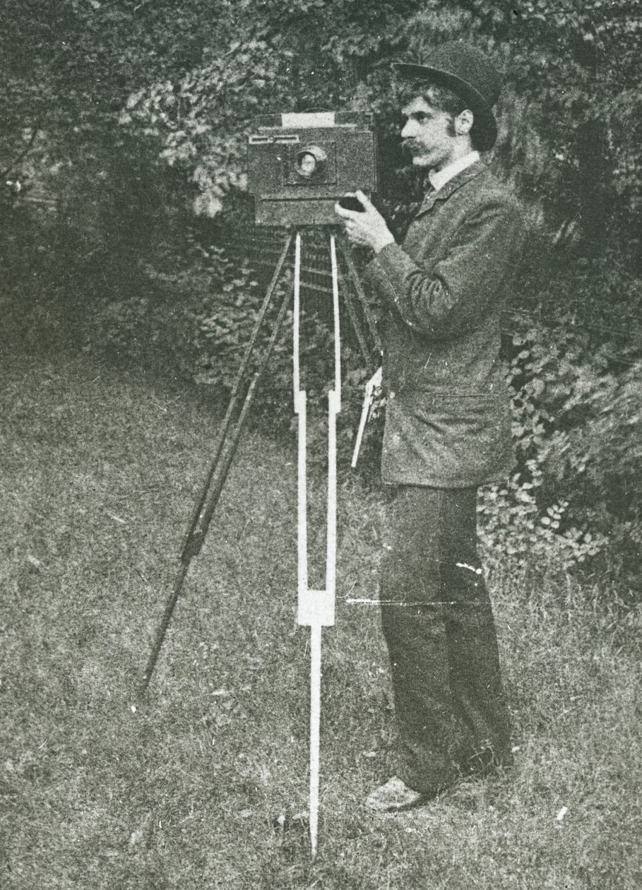 Autorretrato con cámara, trípode y pistola, 1886 de Alfred Stieglitz
