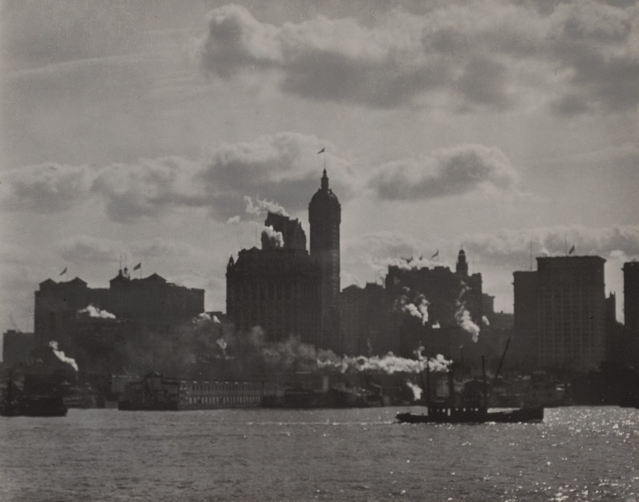 El edificio Singer visto desde el río Hudson de Alfred Stieglitz