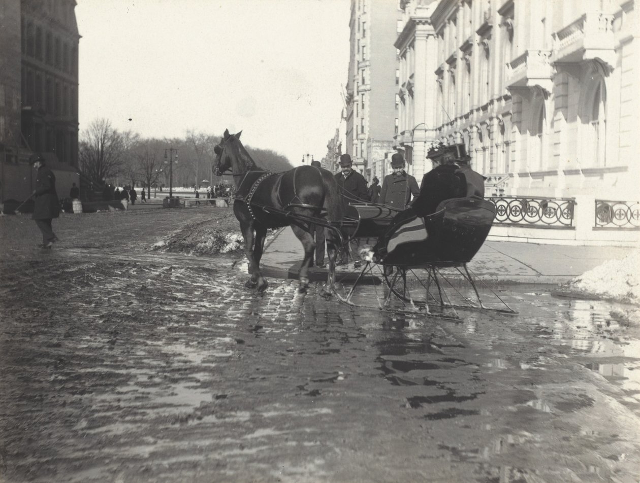 Domingo, Quinta Avenida y Calle 57, Nueva York de Alfred Stieglitz