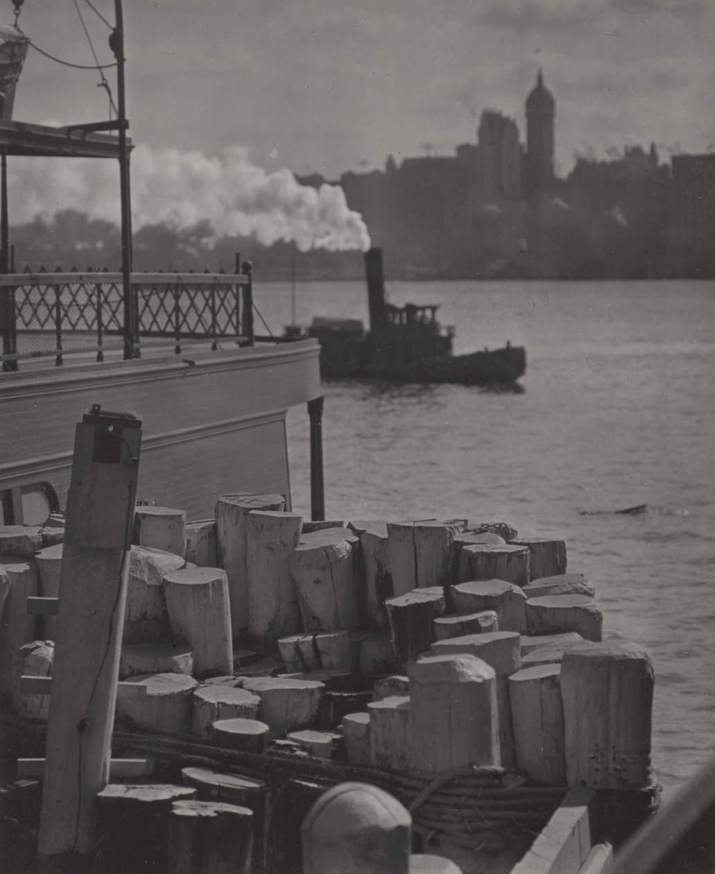 La ciudad al otro lado del río de Alfred Stieglitz