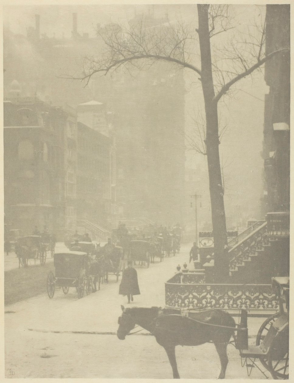 La calle, Quinta Avenida, 1900-01, impreso 1903-04 de Alfred Stieglitz