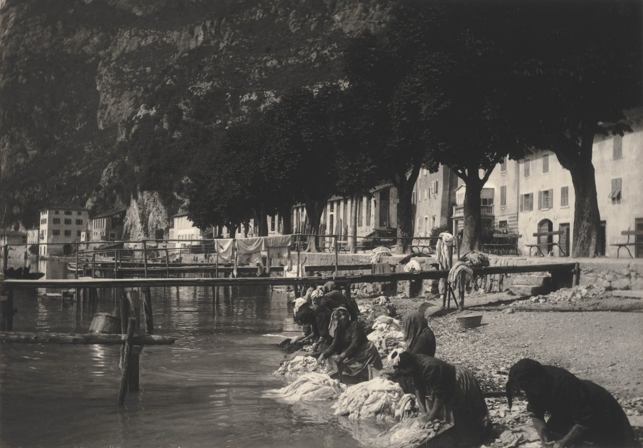 Lavanderas en Riva del Garda de Alfred Stieglitz
