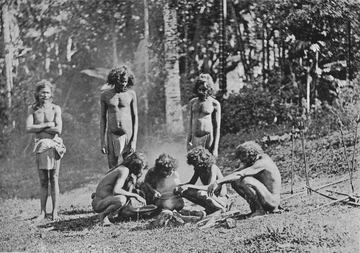 Veddahs o Hombres Salvajes, c. 1890, 1910 de Alfred William Amandus Plate