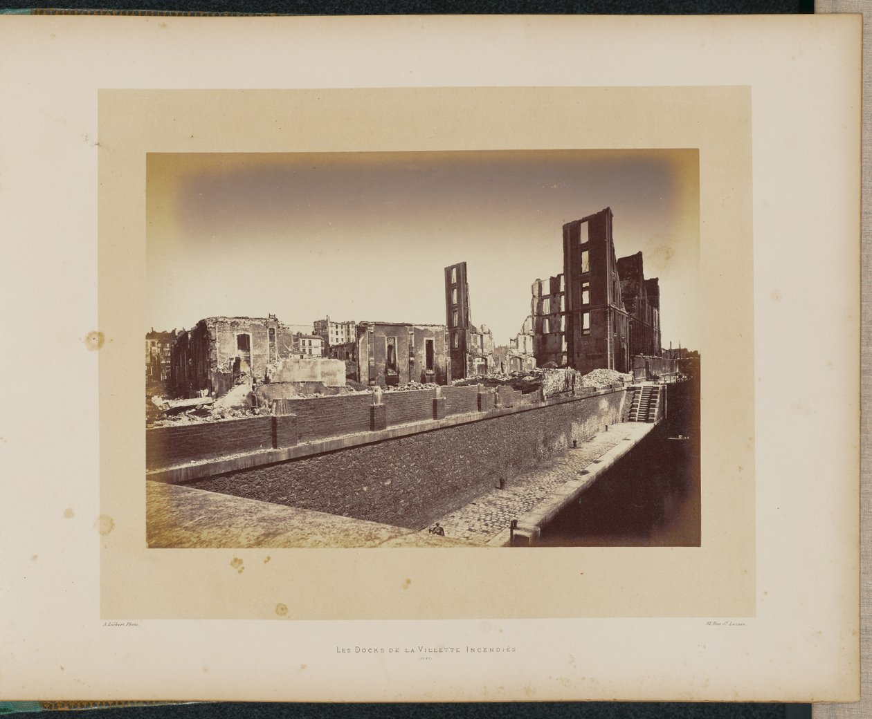 Los muelles de La Villette incendiados de Alphonse J. Liébert