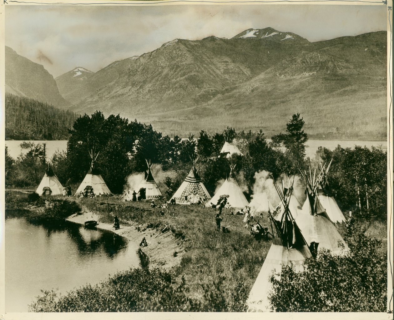 Un campamento nativo americano de American Photographer