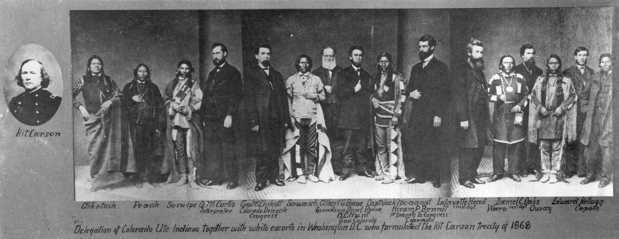 Delegación de indios Ute de Colorado junto con escoltas blancos en Washington, D.C., que formularon el Tratado de Kit Carson, 1868 de American Photographer