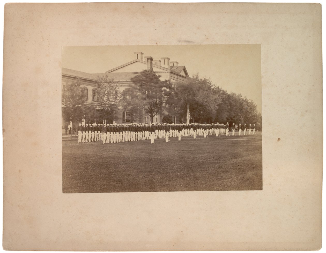 Desfile de verano, c.1870 de American Photographer