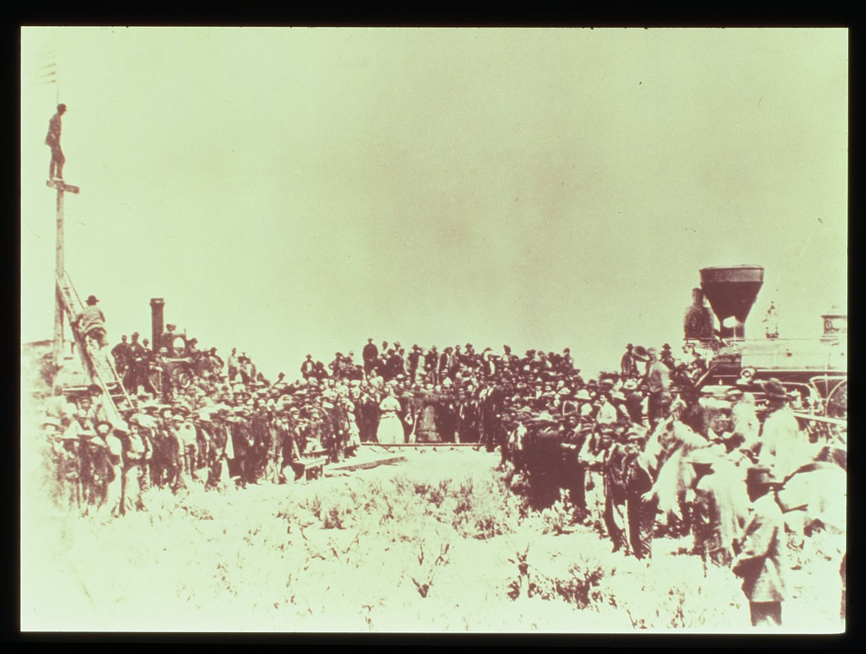 Encuentro de los ferrocarriles Union Pacific y Central Pacific en Promontory Point, Omaha, 10 de mayo de 1869 de American Photographer