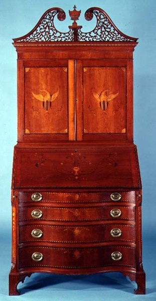 Escritorio y librero, madera de cerezo con incrustaciones de caoba y maderas claras y oscuras, Connecticut o Rhode Island, 1790-1810 de American School