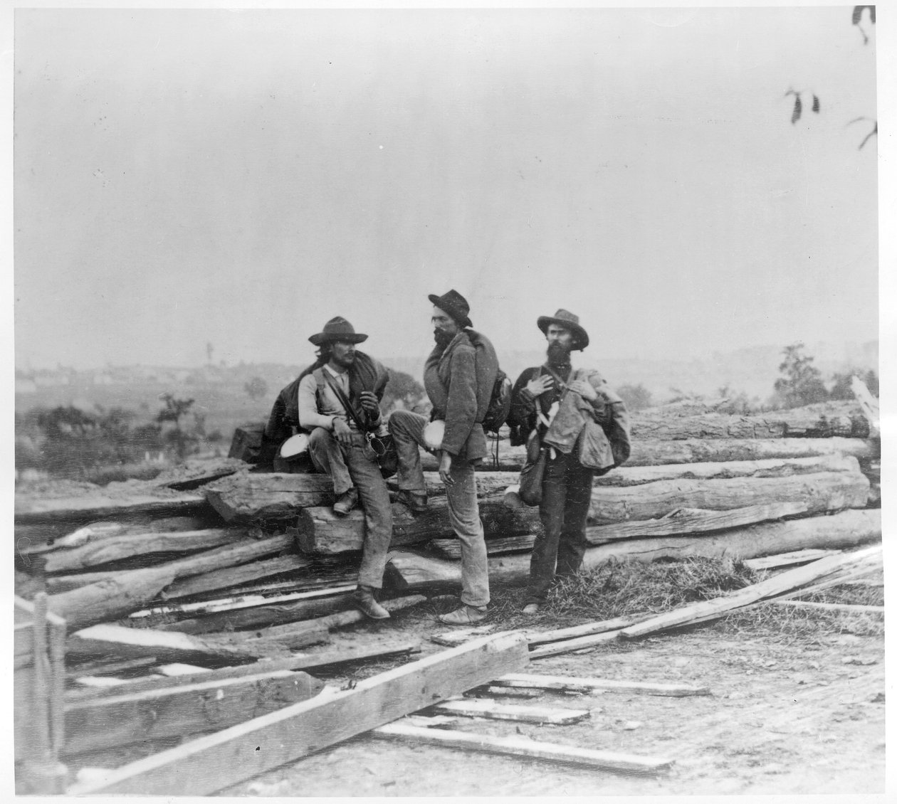 Tres prisioneros confederados, Gettysburg, Pensilvania de American School