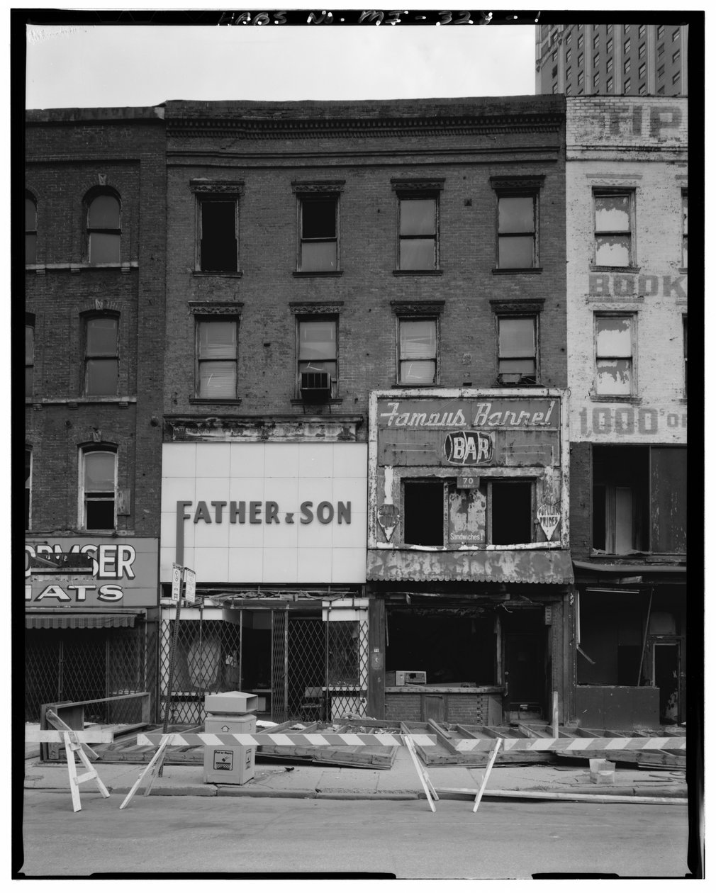70-72 Monroe Avenue (Edificio Comercial), Detroit, Michigan de American Photographer