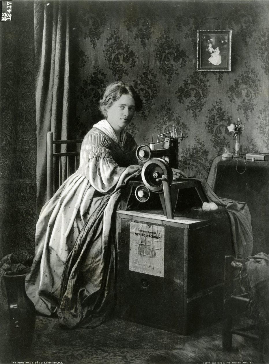 Anuncio de las máquinas de coser patentadas Singer, 1899 de American Photographer