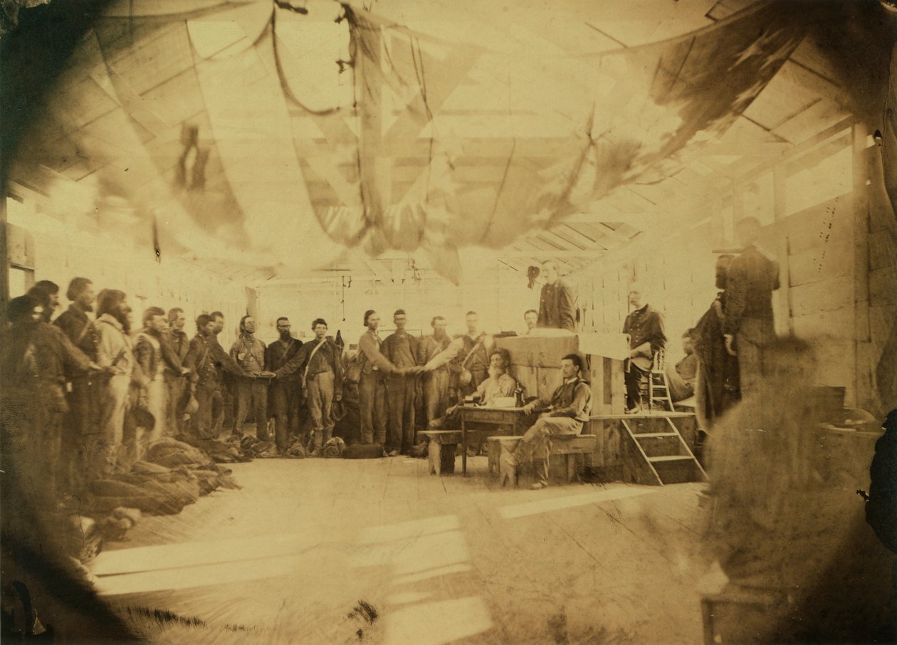 Administración del juramento de lealtad de los prisioneros confederados, Point Lookout, Maryland, 30 de junio de 1865 de American Photographer