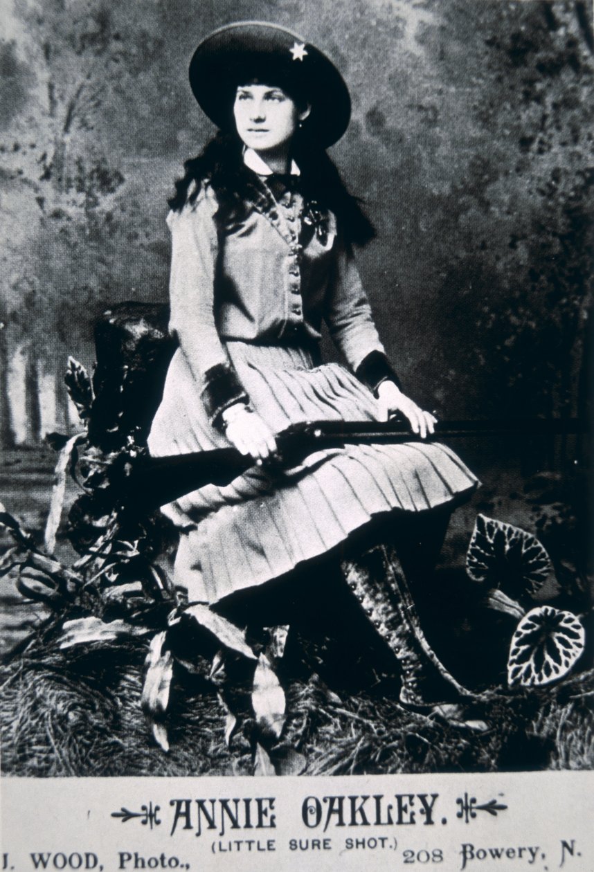 Annie Oakley (1860-1926) de American Photographer