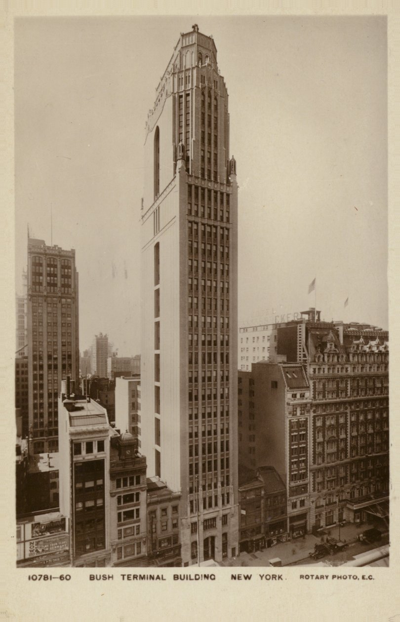 Bush Terminal Building, Nueva York, EE.UU. (fotografía en blanco y negro) de American Photographer