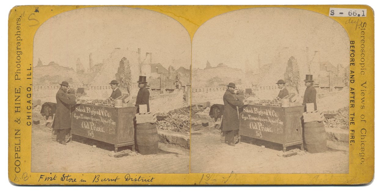 Primera Tienda en el Distrito Quemado, 1871 de American Photographer