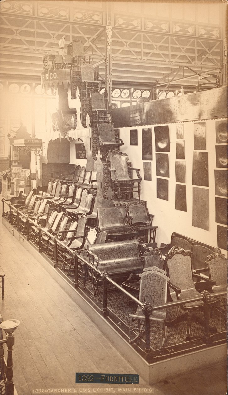 Exhibición de Gardner & Co.-Edificio Principal, Exposición Internacional del Centenario de American Photographer