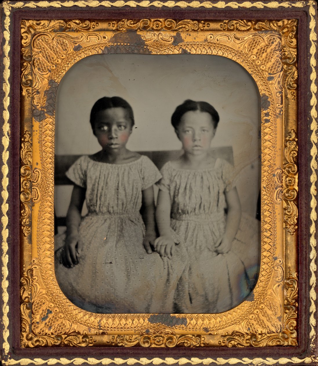 Retrato de dos niñas,c. 1860 (foto) de American Photographer