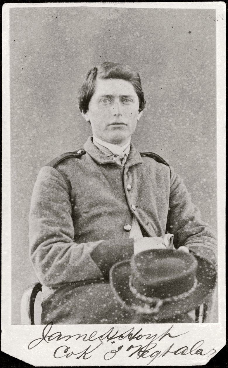 Retrato de un soldado (foto en blanco y negro) de American Photographer