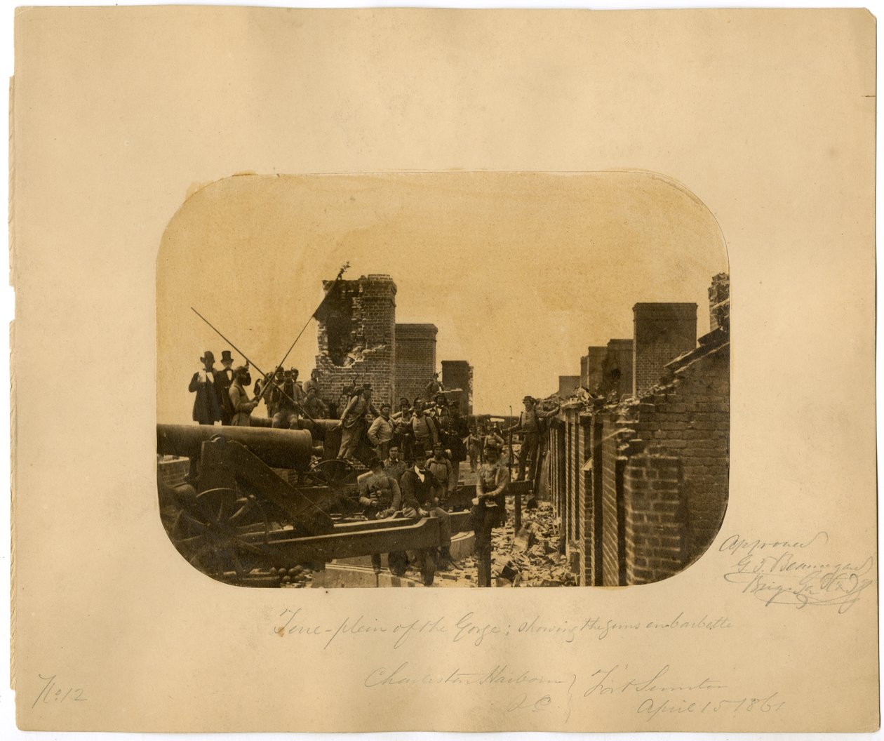 Soldados después de la evacuación de las fuerzas de la Unión derrotadas, Batalla de Fort Sumter, 1861 de American Photographer