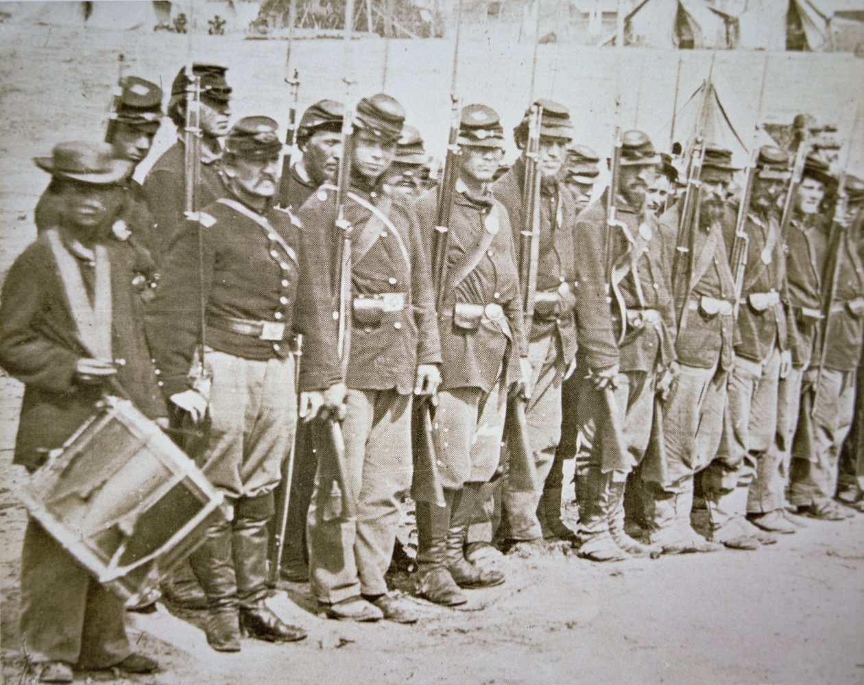 El Sexto Regimiento de Infantería de Maine del Ejército de la Unión, en desfile después de la Batalla de Fredericksburg de American Photographer