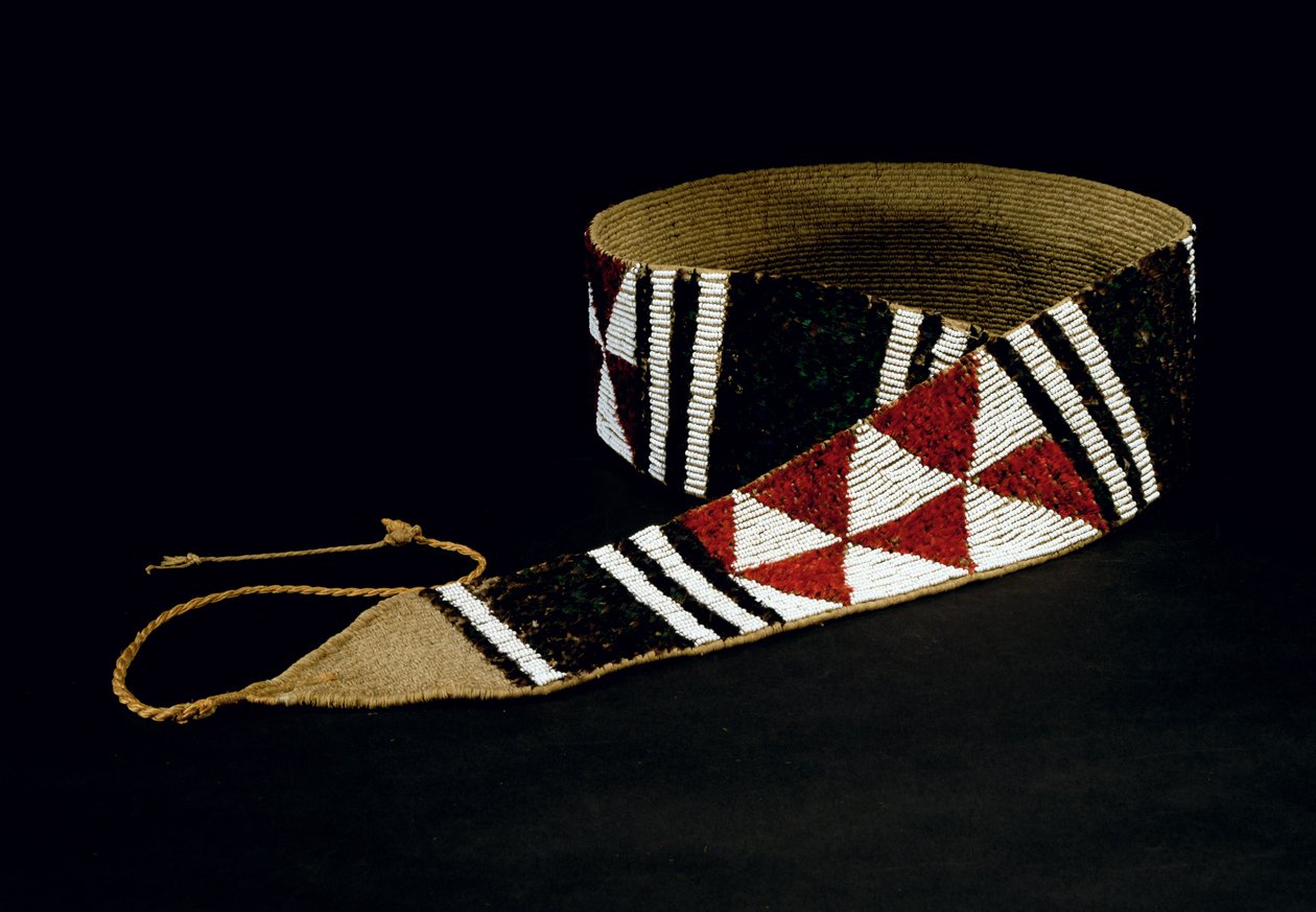 Cinturón Ceremonial de Mujer, tribu Maidu, California de American School