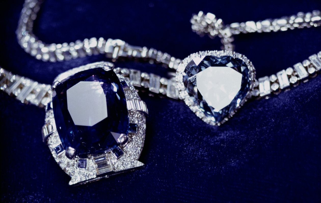 Collar Bismarck y anillo de la Emperatriz Eugenia (1826-1920) (diamante, zafiro y platino) de American School