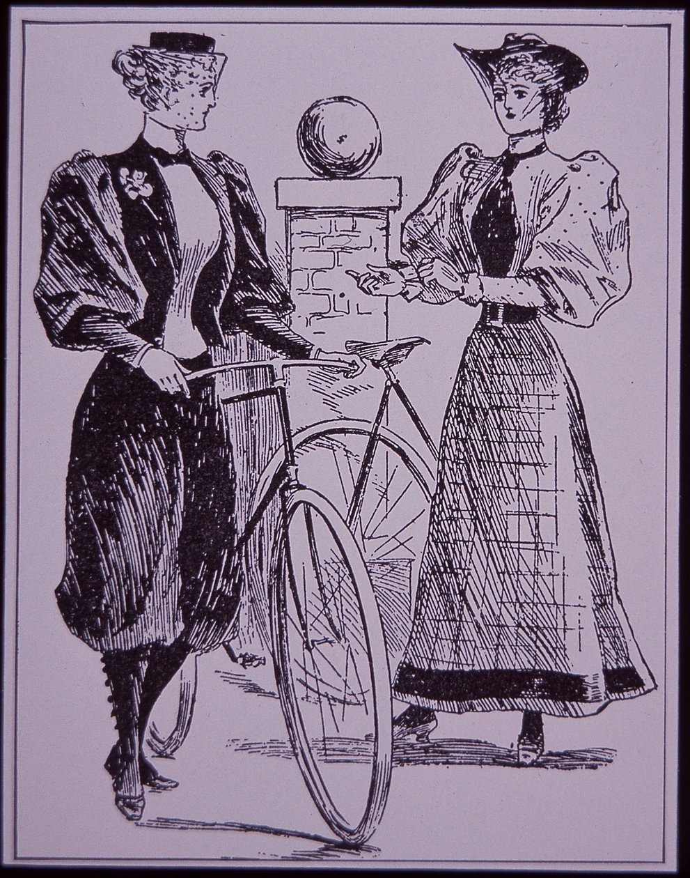 Traje de ciclismo femenino, mostrando a una chica con pantalones bombachos, Nueva York, EE.UU. de American School