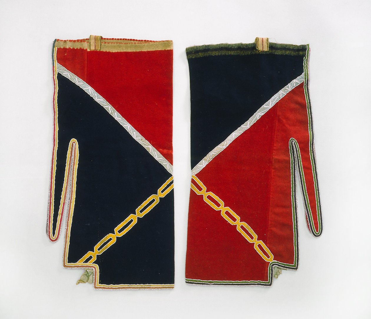 Polainas, Chippewa, c.1840 de American School