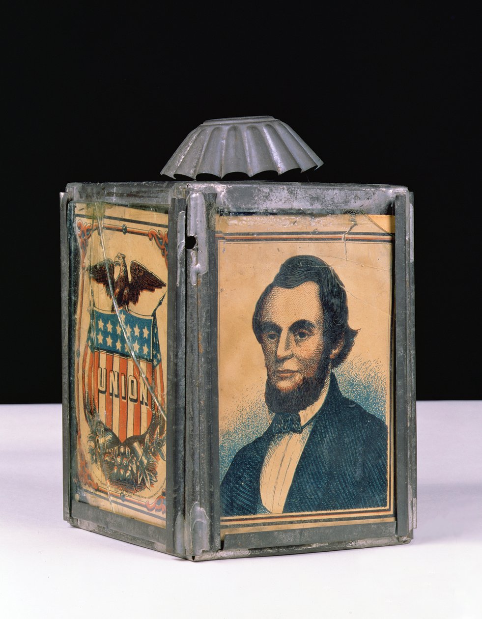 Linterna de Lincoln usada para la campaña presidencial, 1864 de American School