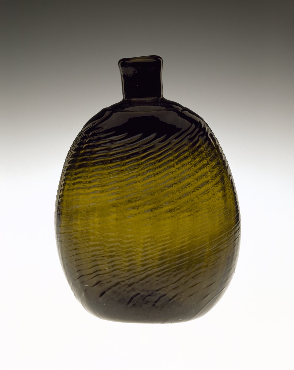 Botella de bolsillo de American School