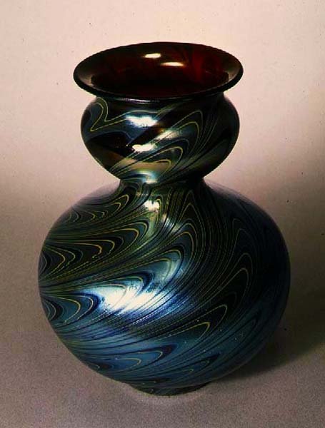 Jarrón de doble calabaza de Tiffany, Nueva York, c.1890 de American School