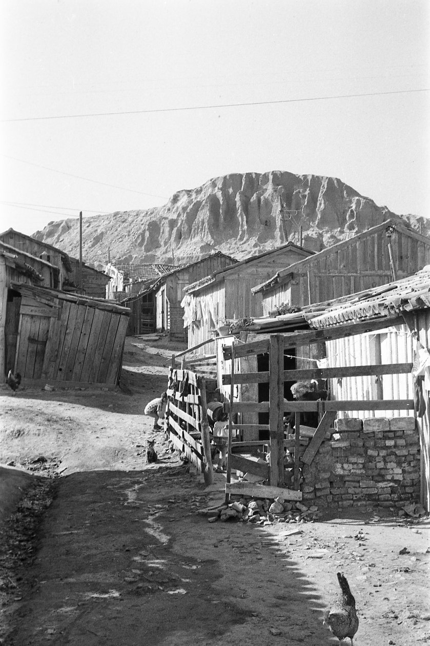 PUEBLO MONTECATINI, Crotone de Ando Gilardi