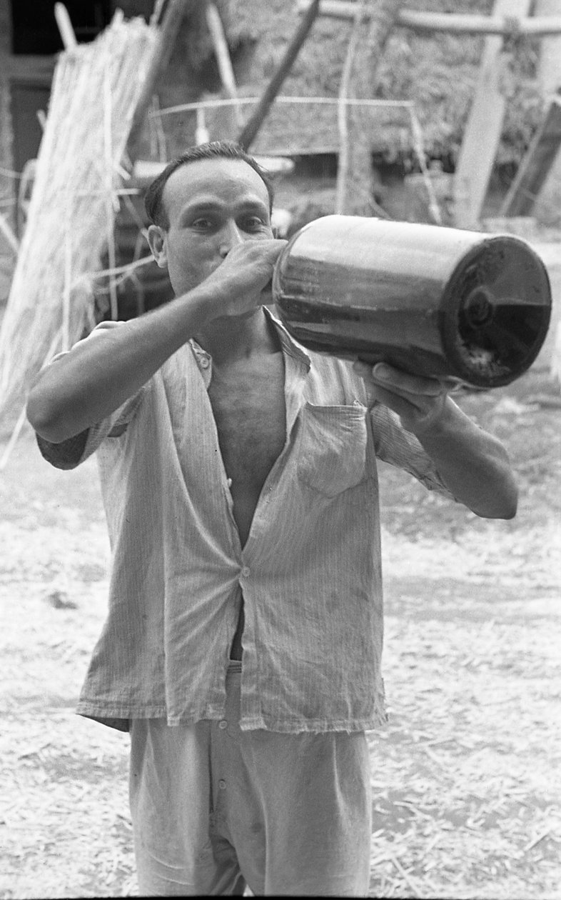 TRABAJO DEL CÁÑAMO, FATIGA Y SED de Ando Gilardi