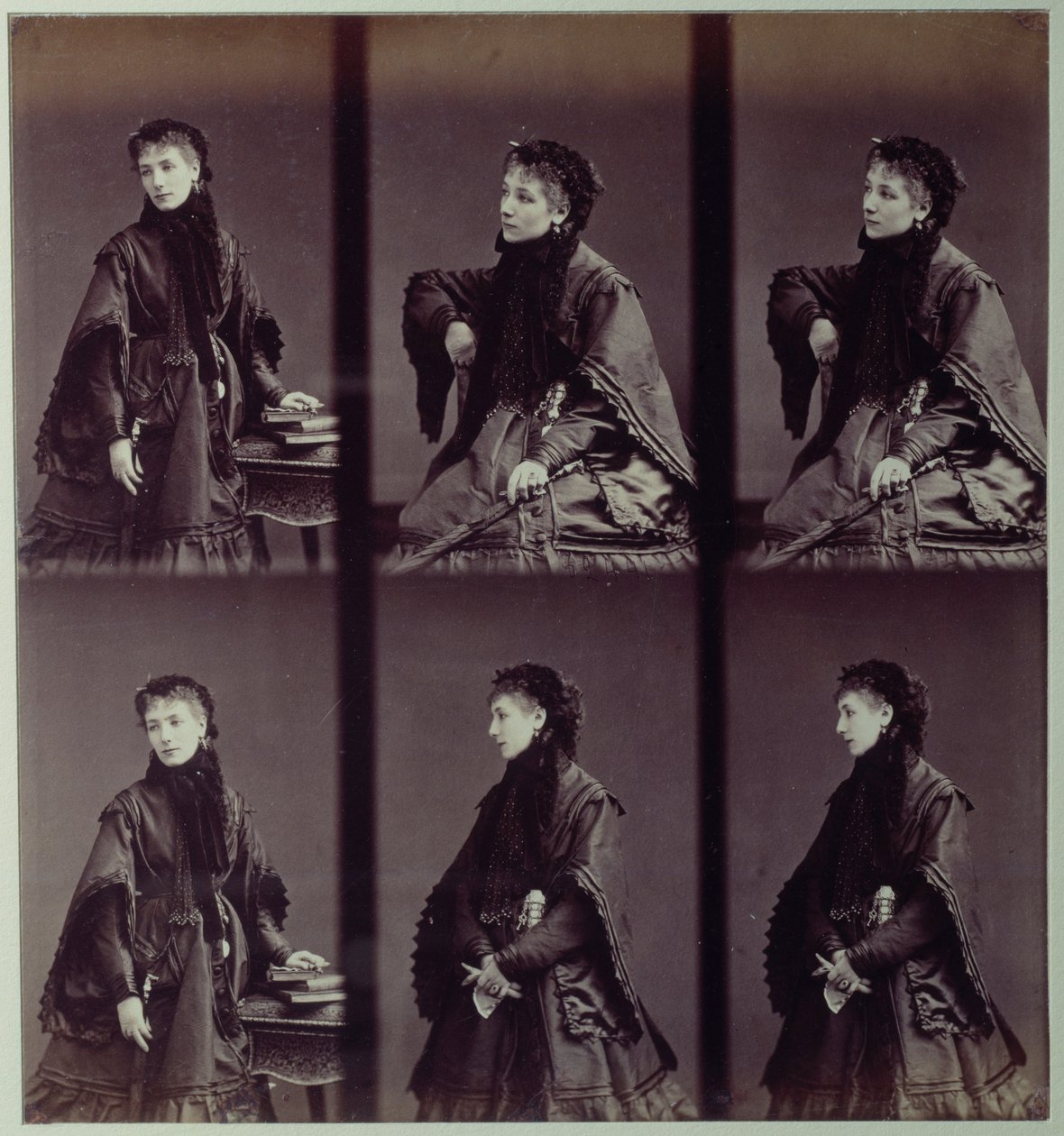 Retrato de Sarah Bernhardt (1844-1923) en traje de ciudad de Andre Adolphe Eugene Disderi