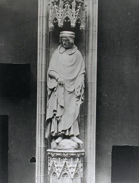 Copia de una estatua de Jean Bureau, Sire de la Riviere de Andre Beauneveu