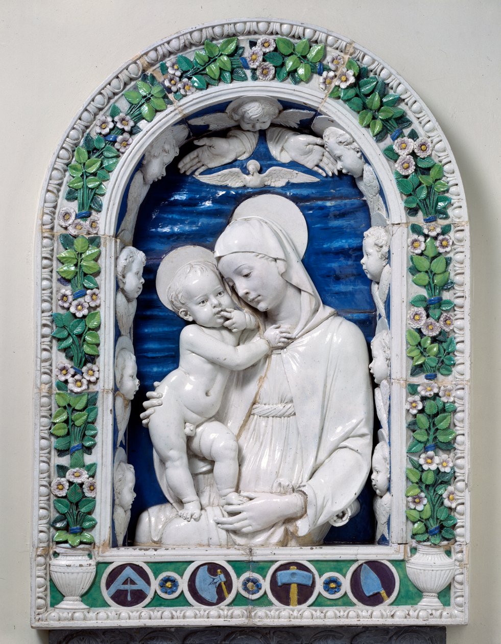 La Madonna y el Niño (La Madonna de los Arquitectos) de Andrea Della Robbia