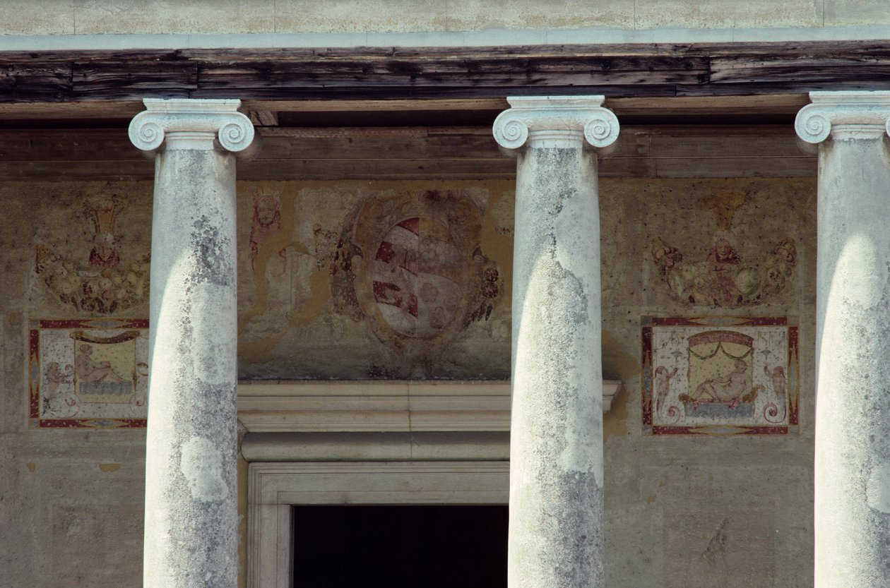 Columnas jónicas del pórtico, construidas en 1554-63 de Andrea Palladio