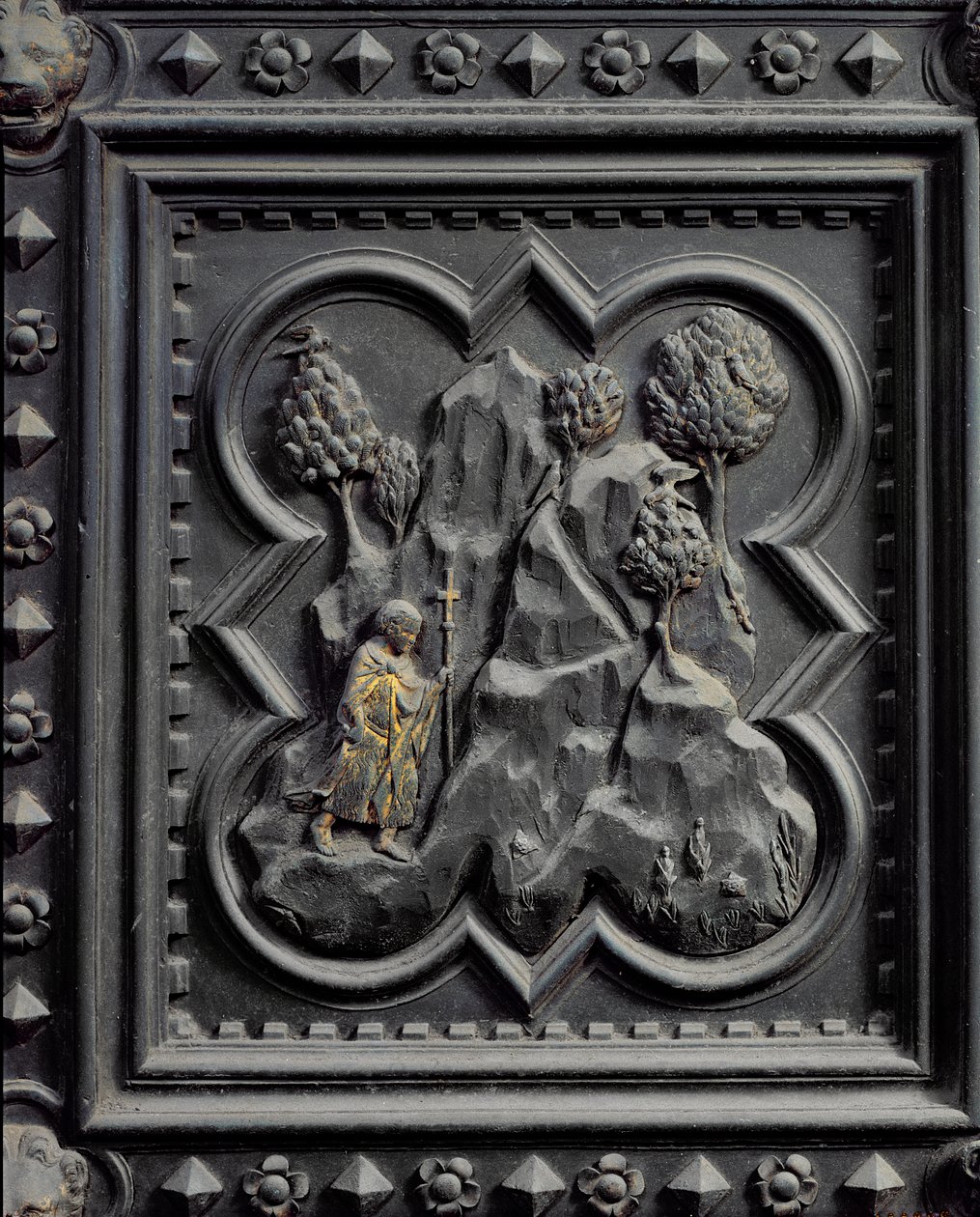 San Juan Bautista como un niño en el desierto, sexto panel de las Puertas del Sur del Baptisterio de San Giovanni, 1336 de Andrea Pisano