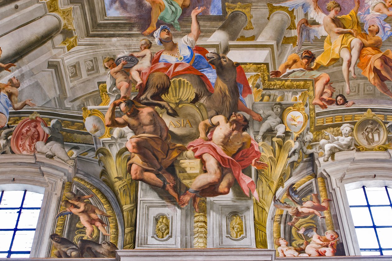 Asia, detalle de las alegorías de los continentes de Andrea Pozzo