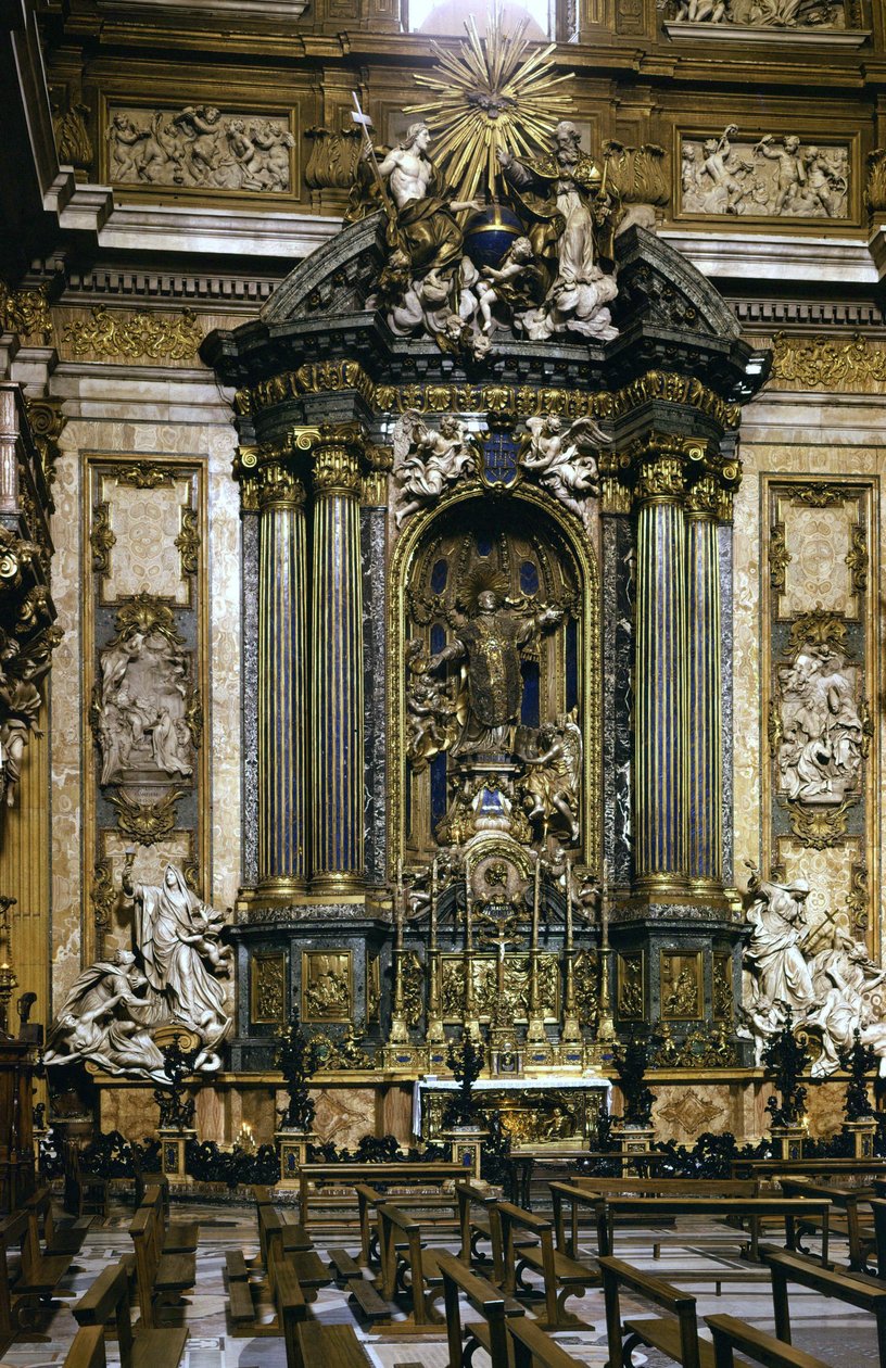 Estatua de San Ignacio de Loyola (el altar) en la Iglesia de Jesús en Roma de Andrea Pozzo