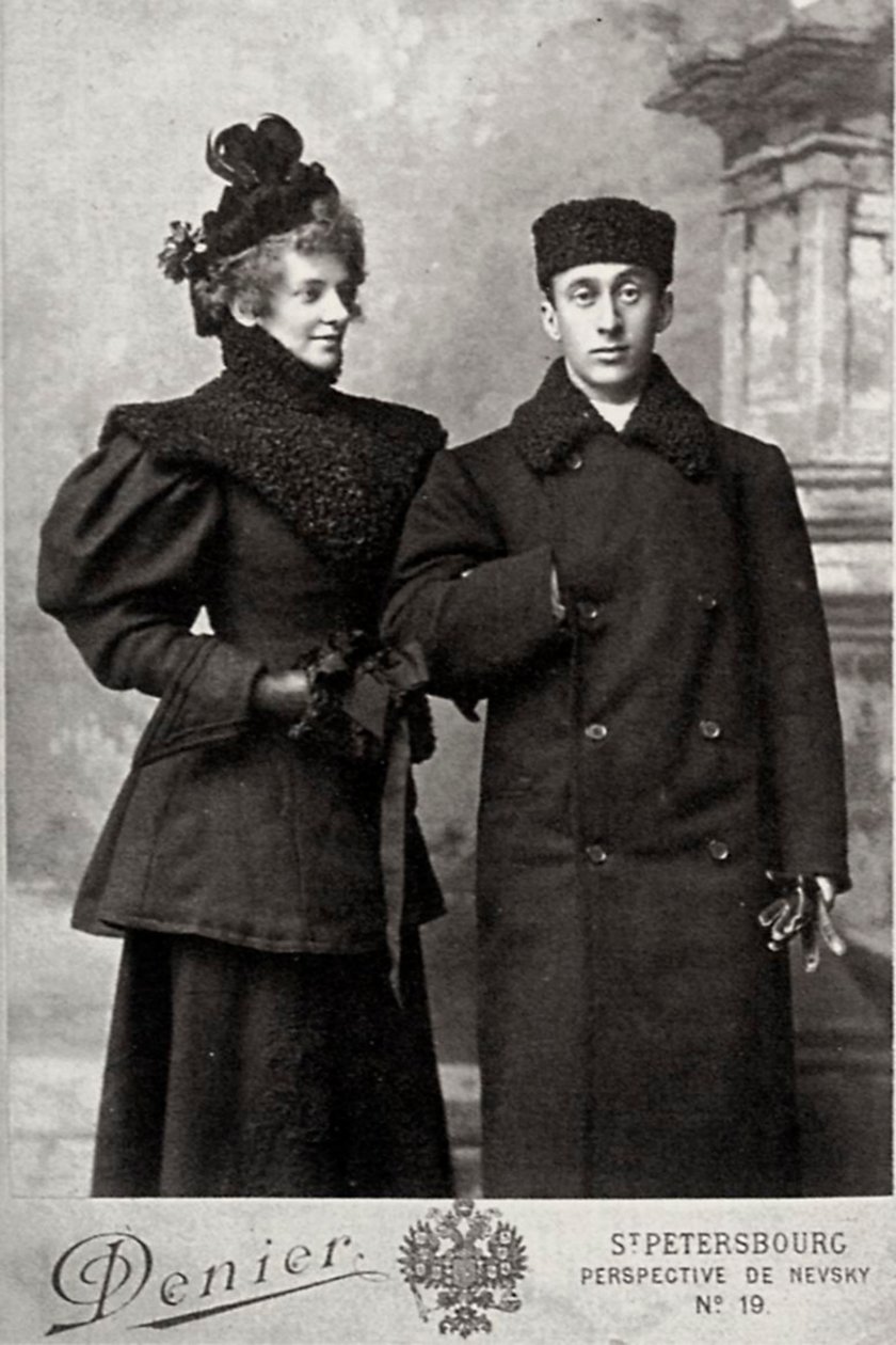 Zinaida Gippius, poeta rusa, con el historiador de arte Akim Volynsky, c1890-c1894 de Andrei Deniere