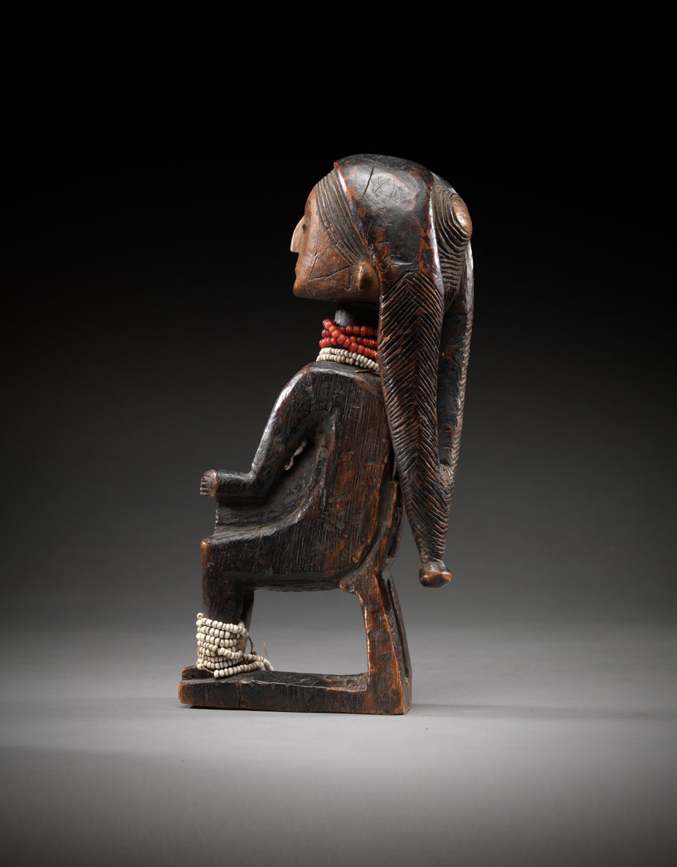 Pipa (madera con cuentas de vidrio) de Angolan School
